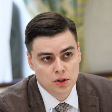 Максим Новиков